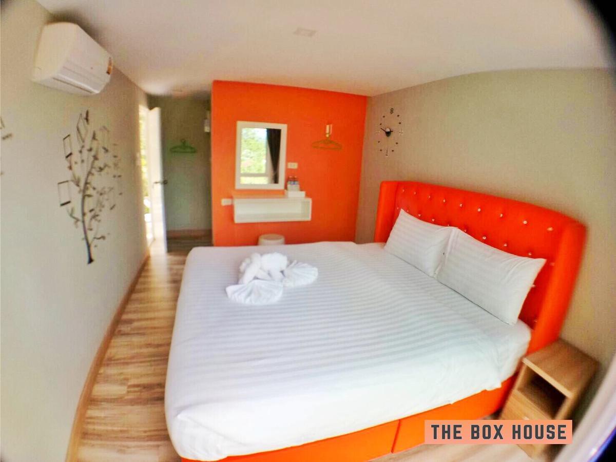 Hotel The Box House à Krabi town Extérieur photo