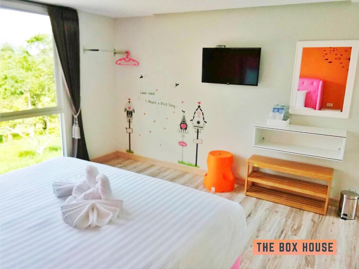 Hotel The Box House à Krabi town Extérieur photo